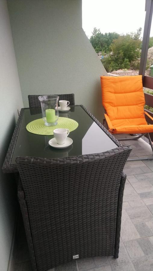 Mea Culpa Appartement Karlobag Buitenkant foto